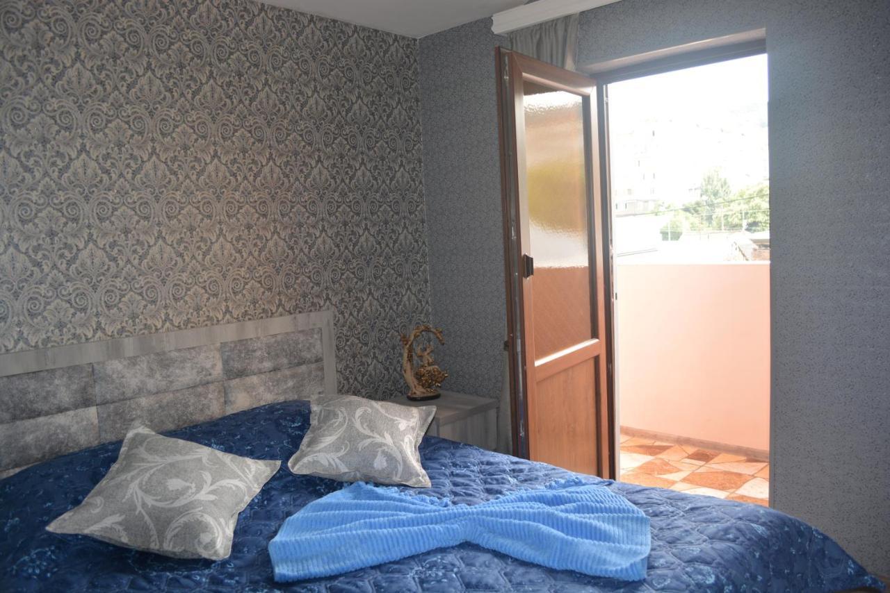 Golden Way Hotel Tbiliszi Kültér fotó